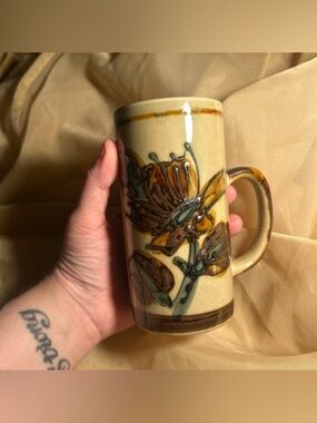 Beautiful floral rustic style mug
